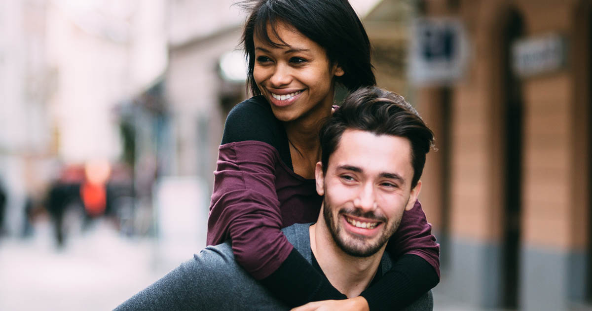 Schwarze Afrikanische und Singles Kostenloses Online-Dating Smooch